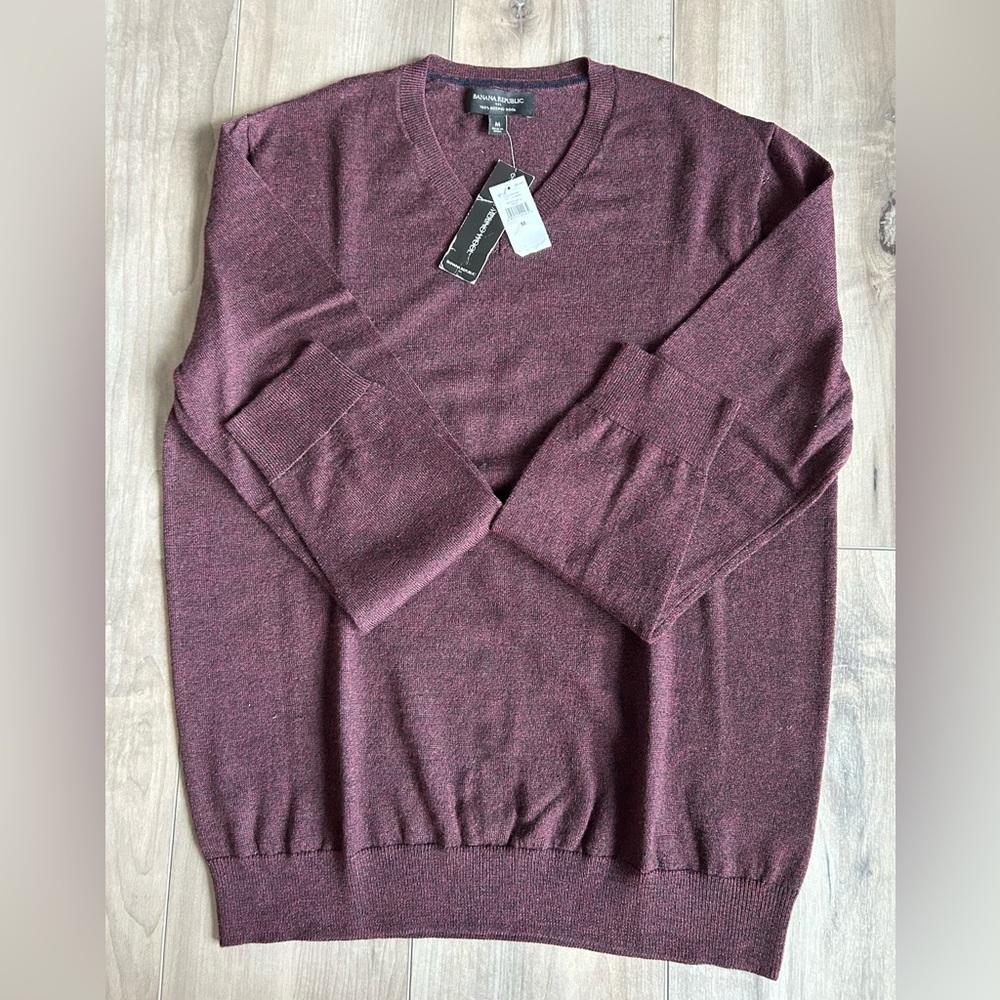 Banana Republic 100% Merino Wool V-Neck Sweater